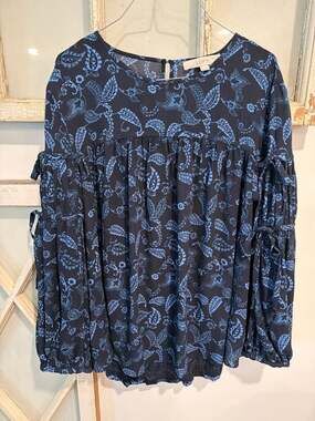 Loft size XL blue floral blouse top